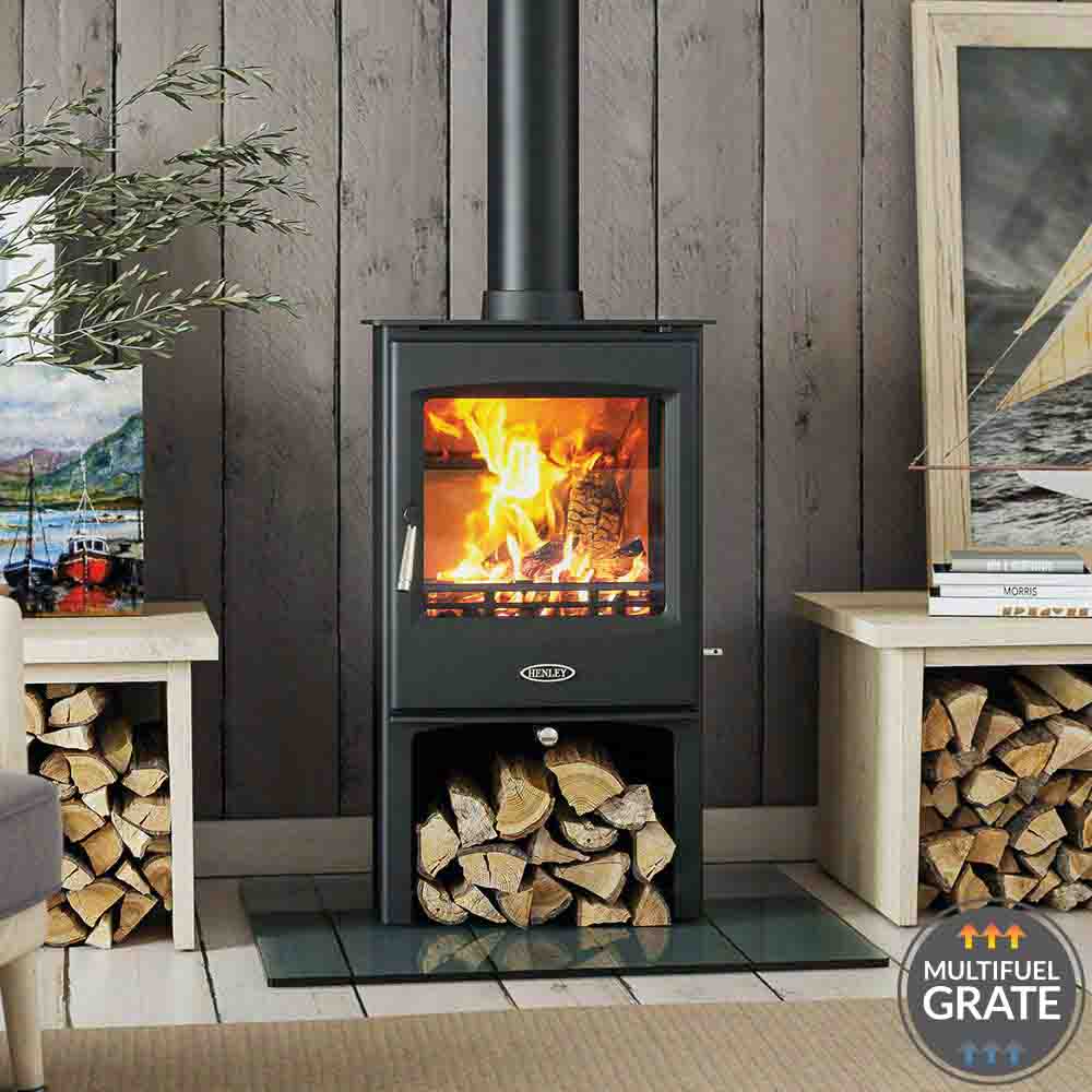 Lifestyle image of Henley Lincoln multifuel stove with log store